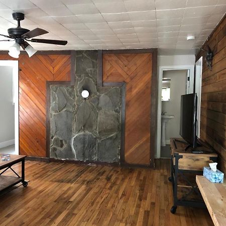 Updated + Clean Motel Room At The Base Of Mt Hood! Mount Hood Village Екстер'єр фото