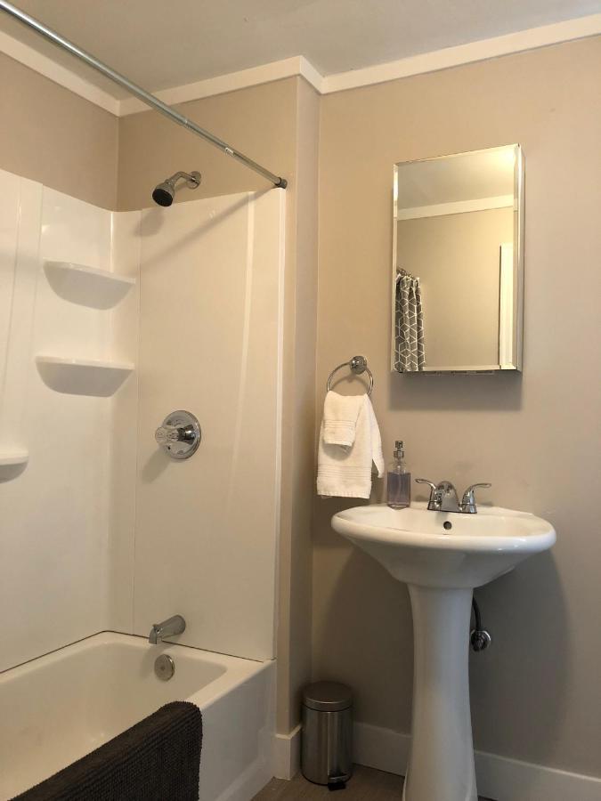 Updated + Clean Motel Room At The Base Of Mt Hood! Mount Hood Village Екстер'єр фото