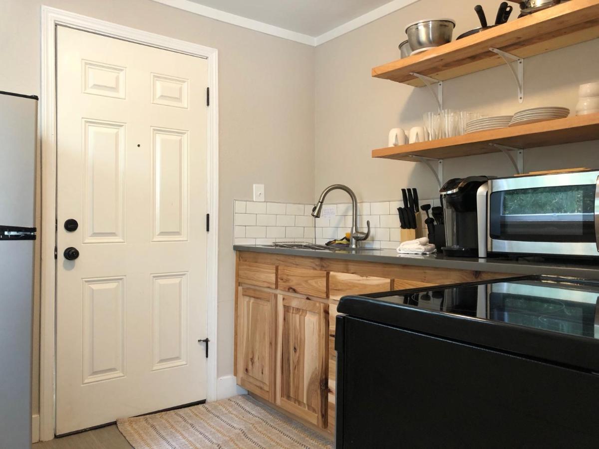 Updated + Clean Motel Room At The Base Of Mt Hood! Mount Hood Village Екстер'єр фото
